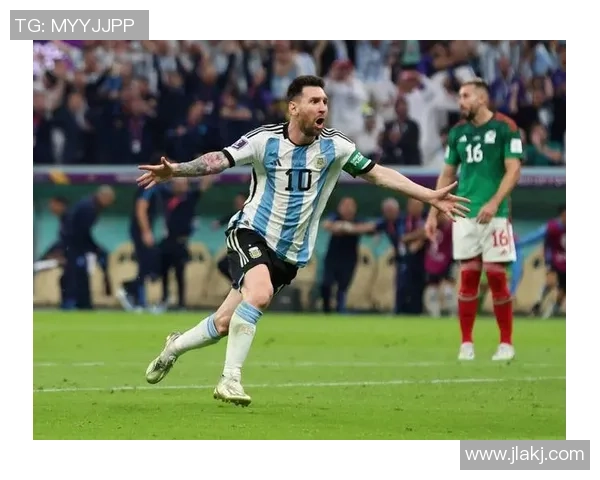 足球明星精彩瞬间集锦视频引发热潮球迷疯狂追捧